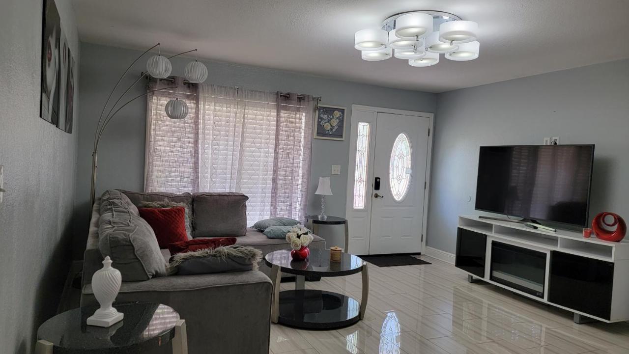 탬파 Mary'S Luxury House 빌라 외부 사진